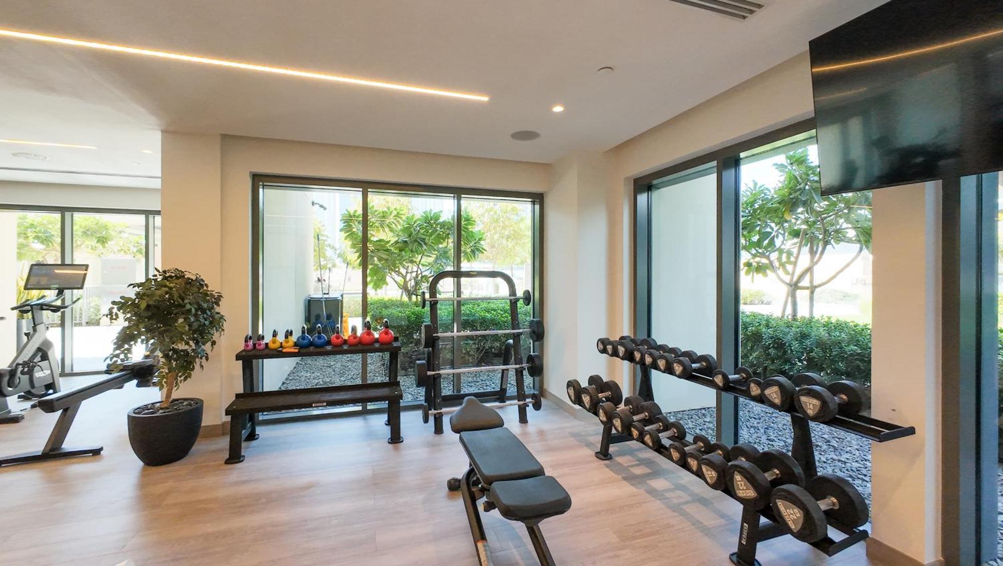 Prime Downtown Location 2br Burj Royale Apartment Dubai