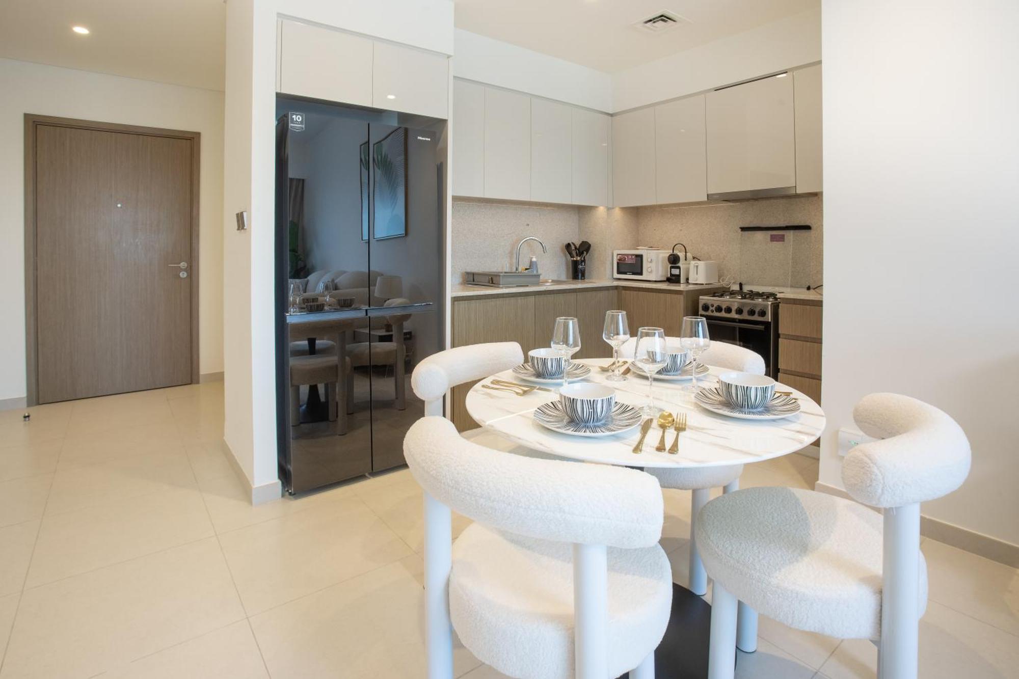 Apartment Prime Downtown Location 2br Burj Royale